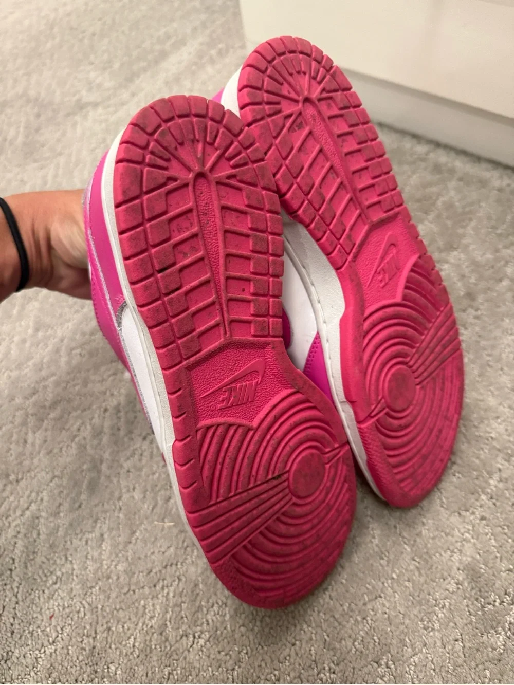 Nike Kids Low-Top Sneakers - White & Pink